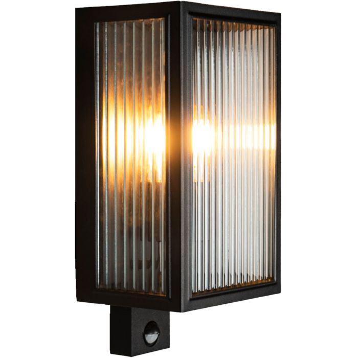 Konstsmide Carpi zwarte rechthoekige wandlamp voor buiten van 36,5 cm hoog met mat ribbelglazen ruitjes
