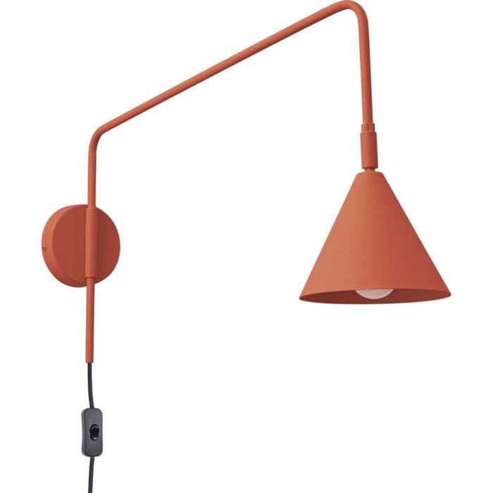 Sollux Nox oker rode wandlamp met een uitval van 61 cm met een kantelbare spot met E14 fitting en snoer van 185 cm met schakelaar en stekker