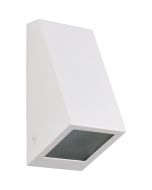 Reality Braga witte schuin wandlampje van 14,5 cm hoog met naar beneden gericht GU10 spotje achter een mat glaasje