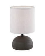 Trio Luci R50351026 tafellampje met bruine bolvormige lampvoet van keramiek en cappuccino bruin cilindervormig kapje van textiel