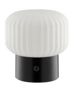 Brilliant Sarastro zwarte kunststof oplaadbare tafellamp voor buiten met wit ribbelglazen ovale kap met een hoogte van 14 cm en een diameter van 12,5 cm