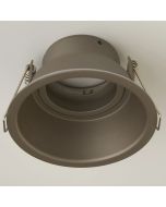 bronskleurige verdiepte IP65 inbouwspot voor de badkamer met een diameter van 100mm met een dunne rand