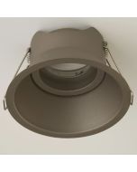 bronskleurige verdiepte kantelbare inbouwspot met een diameter van 100mm met een dunne rand