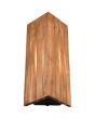 Trio Karuni 263300130 brandende driehoekige houten wandlamp waarbij het licht door een aantal gleuven komt