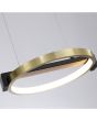 Searchlight Aerial 62330-3GO detailfoto van 1 van de ringen van de hanglamp van 106cm met zwarte plafondbalk en drie kappen van messing kleurige ringen met LED aan de binnenzijde