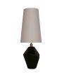 Searchlight Apex tafellamp van 55,5 cm hoog met zwart steenvormige voet en hoge kap van wit textiel