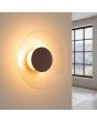brandende bruine ronde wandlamp van 28 cm in diameter met brede plexiglas rand en geïntegreerde LED voor licht langs de muur 