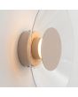 zijaanzicht taupe kleurige ronde wandlamp van 28 cm in diameter met brede plexiglas rand en geïntegreerde LED voor licht langs de muur 
