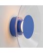 zijaanzicht ultramarijn blauw ronde wandlamp van 28 cm in diameter met brede plexiglas rand en geïntegreerde LED voor licht langs de muur 