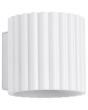 Sollux Aura wit geribbeld cilindervormige wandlamp van 10 cm in hoogte met een G9 lampje erin