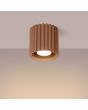 Brandende Sollux Aura mokka bruin geribbeld cilindervormige plafondlamp van 10 cm in diameter met een GU10 lampje erin