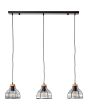 Brilliant Avia 99561/76 industriele hanglamp met zwarte plafondbalk en drie kapjes van zwart metaaldraad en houten klosje boven de kap