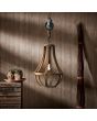 Brilliant Church 93399/45 sfeerfoto van druppelvormige houten hanglamp met zes spijlen aan een ketting met katrol voor een houten wand
