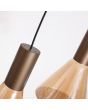 Detailfoto van de achterzijde van de kapjes van de Searchlight Cannes hanglamp van 96cm in lang met koffiebruine plafondbalk en zes amber glazen kapjes in kegel en schaalvorm