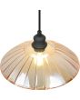 Bovenaanzicht kap van de Reality Eluna zwarte hanglamp met een schijfvormige kap van geribbeld amber kleurig glas met een diameter van 29,5 cm