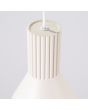 Bovenaanzicht Sollux Estria beige hanglamp met een geribbelde fittinghouder en een kegelvormige kapje met een diameter van 14cm