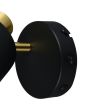 Trio Eva 868870180 detailfoto van de schakelaar en kabeldoorvoer van de wandspot met ronde zwarte wandplaat met schakelaar en spotje met goudkleurige fitting en zwart kapje met goudkleurige binnenzijde