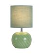 Brandende Searchlight Fete tafellamp van 30,5cm hoog met groen glazen voet en groen kapje van textiel