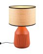 Brandende Casalum Formentera tafellamp van 43 cm hoog met terracotta voet van keramiek en ronde kap met een diameter van 28 cm van papiergaren
