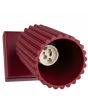 binnenzijde met gu10 fitting van bordeauxrood wandspotje met vierkant wandplaatje en geribbeld spotje van 16cm diep