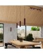 bordeauxrode geribbelde buisvormige up-down wandlamp van 30cm hoog in een veranda met meerdere lampen uit dezelfde serie