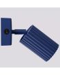 zijaanzicht ultramarijn blauw geribbeld wandspotje met een uitval van 16 cm en een kiepschakelaar op het ronde wandplaatje