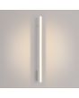 Brandende witte langwerpige wandlamp Lagom van 89 cm lang met LED unit over de gehele lengte