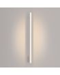 beige langwerpige wandlamp Lagom van 119 cm lang met brandende LED unit over de gehele lengte