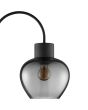 Detailfoto van de kap van de Brilliant Ligari zwarte vloerlamp van 164 cm hoog met bolvormige rookglazen kap van 23 cm in diameter