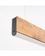 Thoro Lykke TH.324 detailfoto van eikenhouten hanglamp met een balk van 150cm en twee bevestigingskabels met thoro logo
