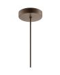 plafondplaatje van de koffiebruine hanglamp met een geribbeld glazen kap met een diameter van 28 cm