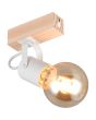 Casalum Lynar spot met houten bevestingsbalkje van 13 cm hoog en wit metalen fittinghouder met brandende goudkleurige globelamp