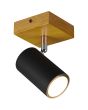 Trio Marley 812400132 spotje met vierkante houten plafondplaat en zwart cilindervormig spotje met brandend GU10 lampje