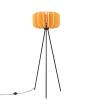 Sollux Mula zwarte tripod van 134 cm hoog met een kap van 45 cm in diameter van zestien gele lamellen van vilt