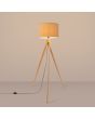 Brandende Sollux Natt houten tripod van 140 cm hoog met een taupe kleurige kap van textiel met een diameter van 40 cm