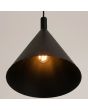 binnenzijde kapje van de zwart metalen kegelvormige hanglamp met een diameter van 25cm