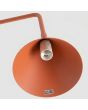 binnenzijde kapje met E14 fitting van de okerrood metalen tafellamp van 35 cm hoog met een draaibaar en kantelbaar metalen kegelvormig kapje