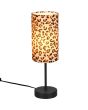 Brandende Reality Pardina tafellamp van 36 cm hoog met ronde kap van textiel met een luipaard huid print