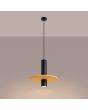Brandende Sollux Pelta zwarte buisvormige hanglamp met een beige schijf van vilt met een diameter van 30cm eromheen
