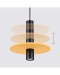 In hoogte verstelbare schijf van de Sollux Pelta zwarte buisvormige hanglamp met een beige schijf van vilt met een diameter van 30cm eromheen