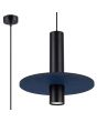 Sollux Pelta zwarte buisvormige hanglamp met een marine blauwe schijf van vilt met een diameter van 30cm eromheen