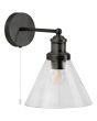 Searchligth Pyramid 1277BK zwarte kleurige wandlamp met helder glazen kegelvormige kap en trekschakelaar