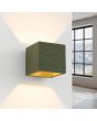 Brandende Sollux Quad olijf groene vierkante wandlamp van 10cm in doorsnede met up en down licht met een G9 fitting