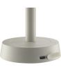 Detailfoto van de USB laadpoort van de Brilliant Razor beige oplaadbare tafellamp van 26 cm hoog met rond rookglazen kap van 12 cm in diameter