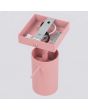 bevestiging van roze metalen spot met vierkant wandplaatje van 8 cm en met staaf richtbare spotje