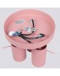 bevestiging van de roze metalen plafondspot met ronde plafondplaat van 26 cm in diameter en met drie met staaf richtbare spotjes