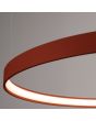 Detailfoto brandende LED ring van een okerrode ringvormige hanglamp Rio met een diameter van 55 cm met een LED ring aan de binnenzijde