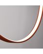 Detailfoto van de brandende LED ring van de okerrode ringvormige hangende spiegellamp Rio met een diameter van 78 cm met een LED ring aan de binnenzijde