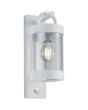 Trio Sambesi 204169131 brandende witte wandlamp voor buiten met een rechthoekige wandplaat en hangende cilindervormige kap met bewegingsmelder