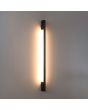 Thoro Sappo TH.201 sfeerfoto van zwarte slanke wandlamp van 120cm voor indirect licht tbv indirect licht